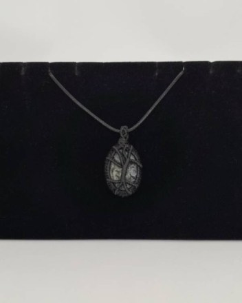 4c   kolie kremasto AXATHS plekto dendro (1)